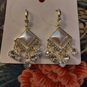 PRETTY WHITE IVY STYLE FRINGE EARRINGS